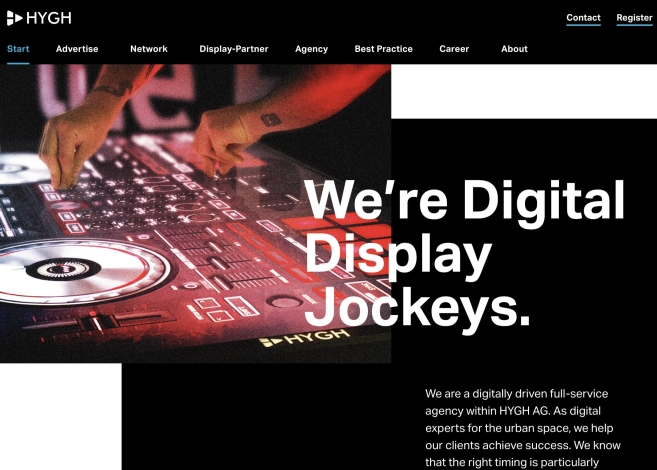 HYGH Website-Homepage: Digital Display Jockeys, die ein Mischpult für digitale Werbelösungen verwenden.
